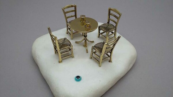 Καφενείο με 4 καρέκλες