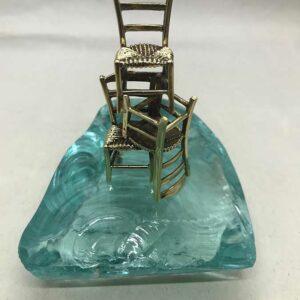 Καρέκλες τριπλές σε γυαλί