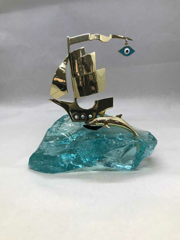 Καράβι με 1 δελφίνια