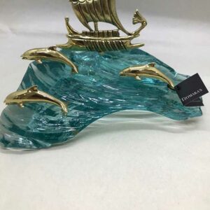 Αργώ με 3 δελφίνια