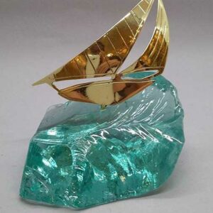 Ιστιοπλοϊκό με γραμμές