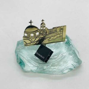 Εκκλησία περίγραμμα σε γυαλί