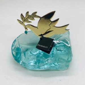 Περιστέρι με κλαδί ελιάς σε γυαλί