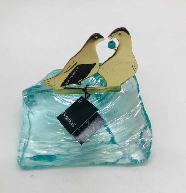 Ζευγάρι περιστεριών σε γυαλί